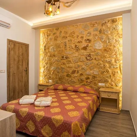 Errik Luxury House Hébergement de vacances *