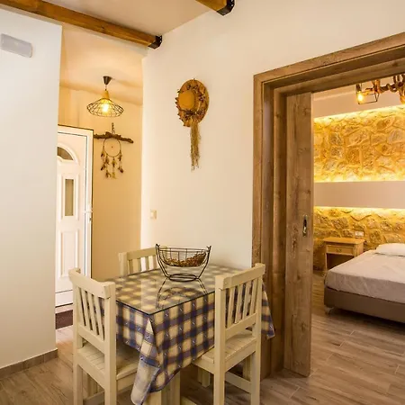 Errik Luxury House Φαληράκι