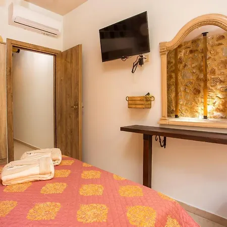 Errik Luxury House * Φαληράκι