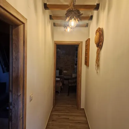Errik Luxury House * فاليراكي