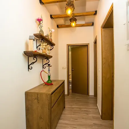 Errik Luxury House *