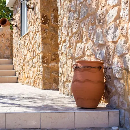 Errik Luxury House *