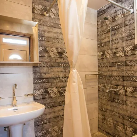 Errik Luxury House