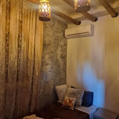 Errik Luxury House בית נופש פליראקי