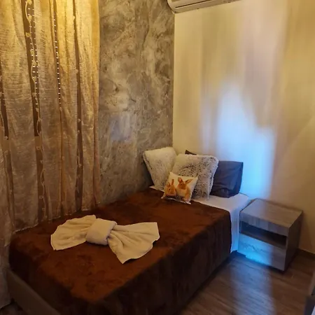 Errik Luxury House * פליראקי